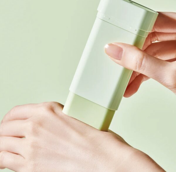 Tocobo - Cica Cooling Sun Stick SPF 50+ PA++++ - Imagen 2