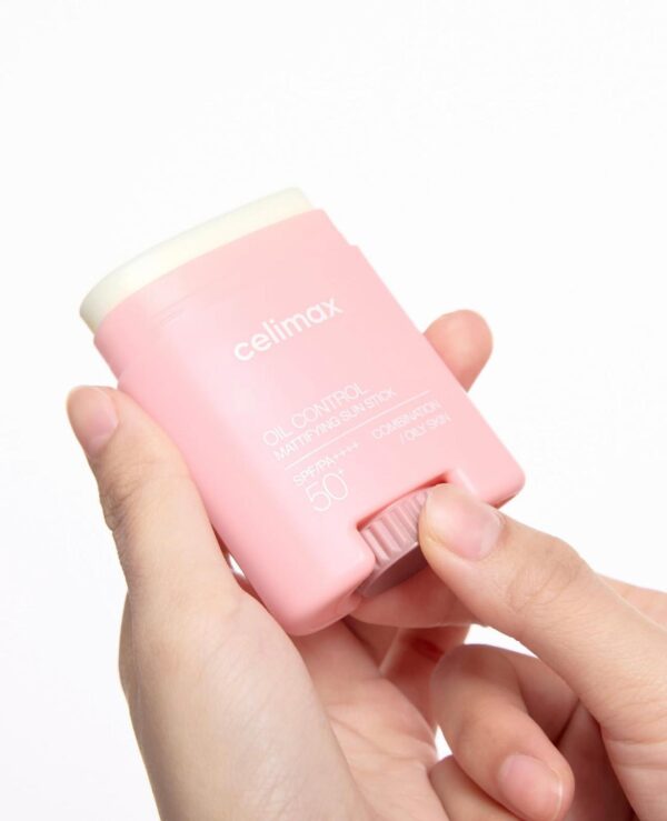 Celimax – Oil Control Mattifying Sun Stick - Imagen 3